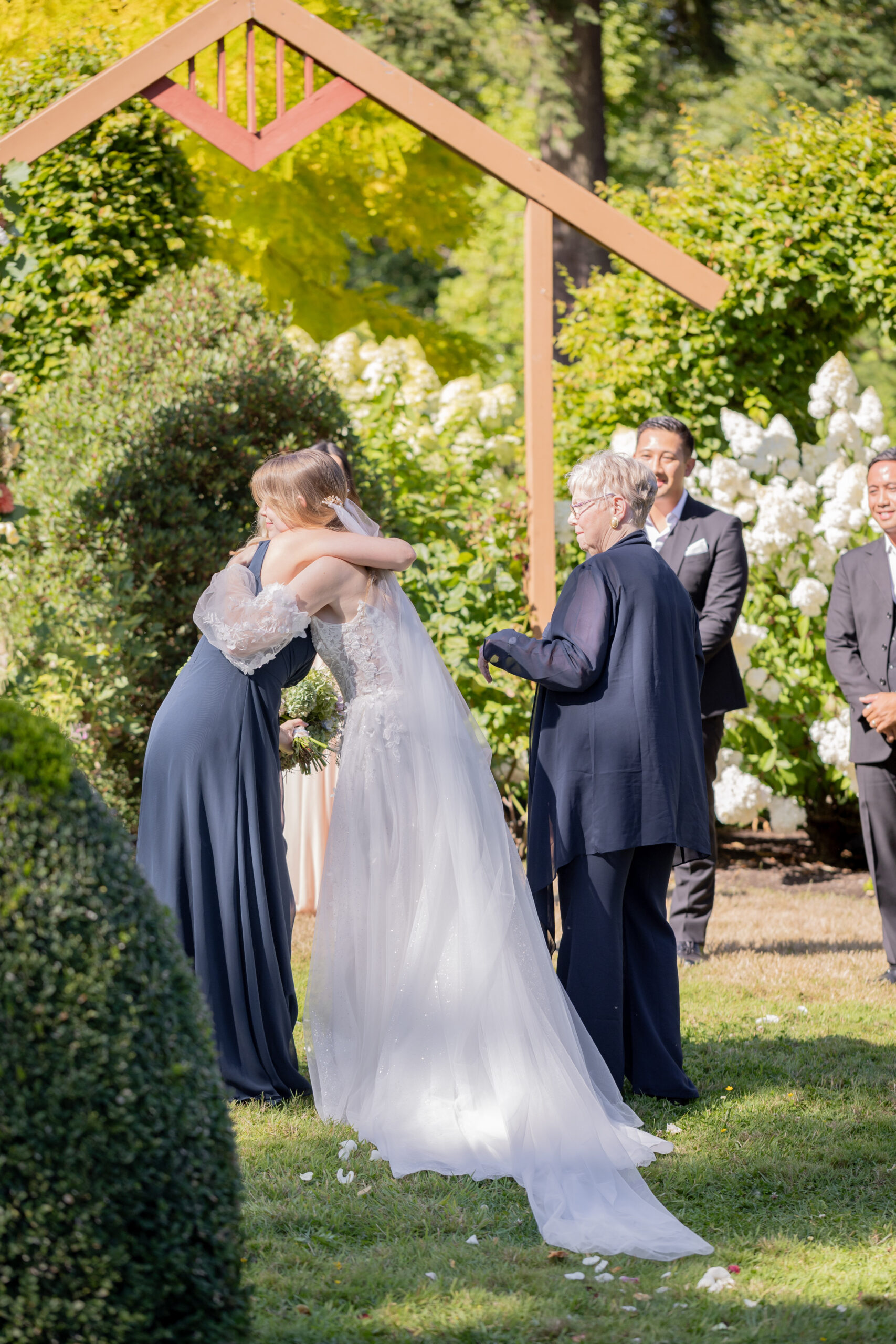 outdoor-garden-wedding