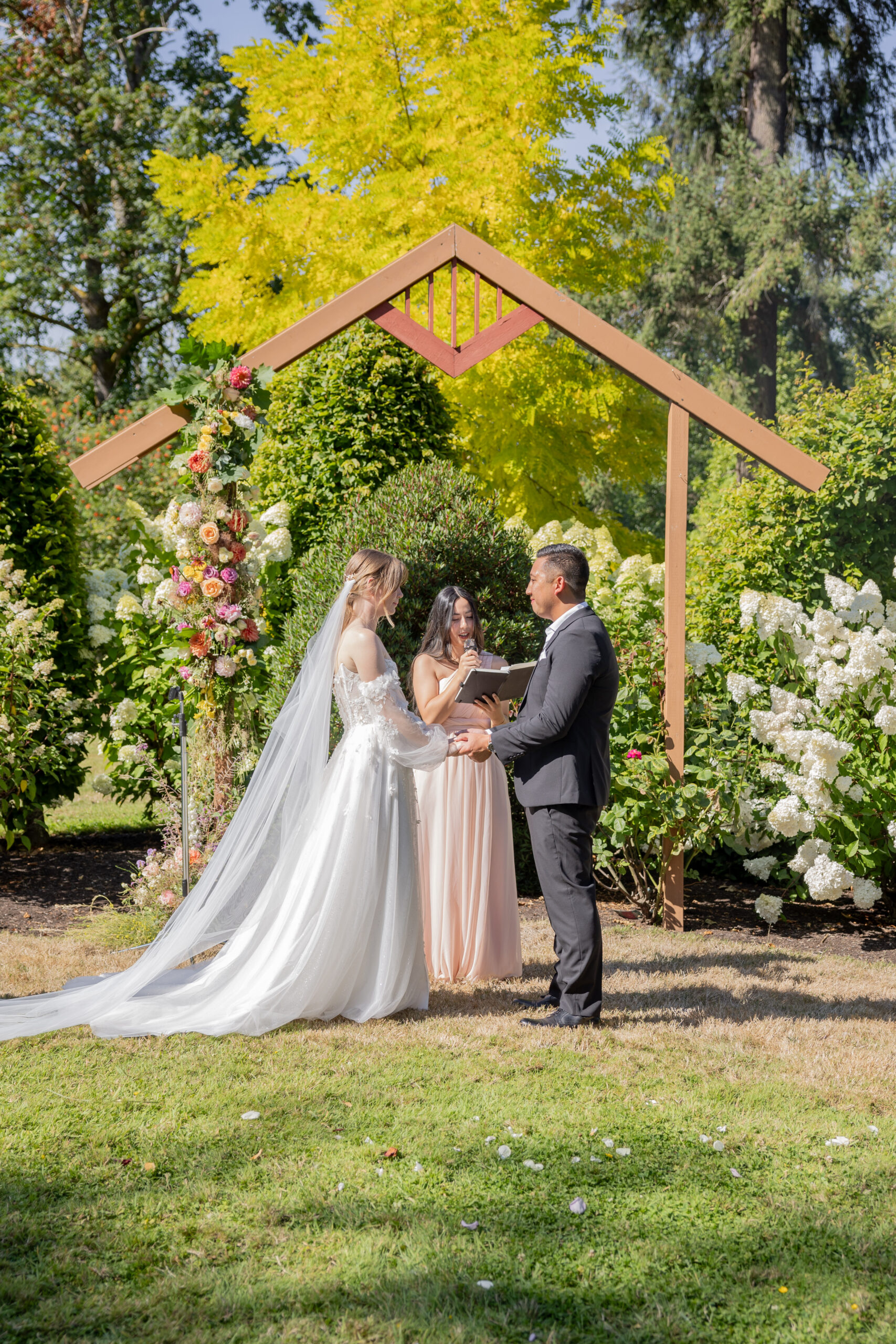 outdoor-washington-wedding