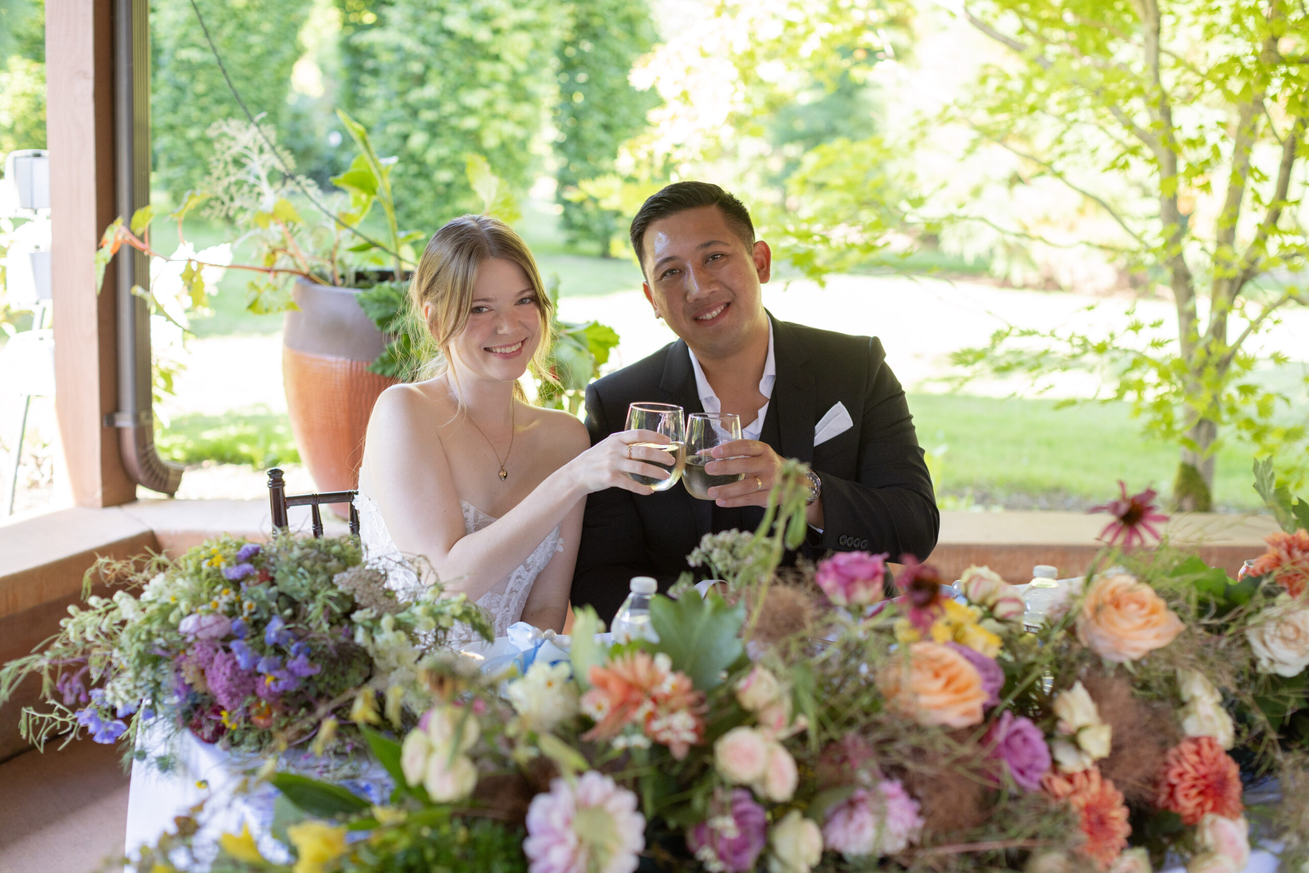 bride-and-groom-toast