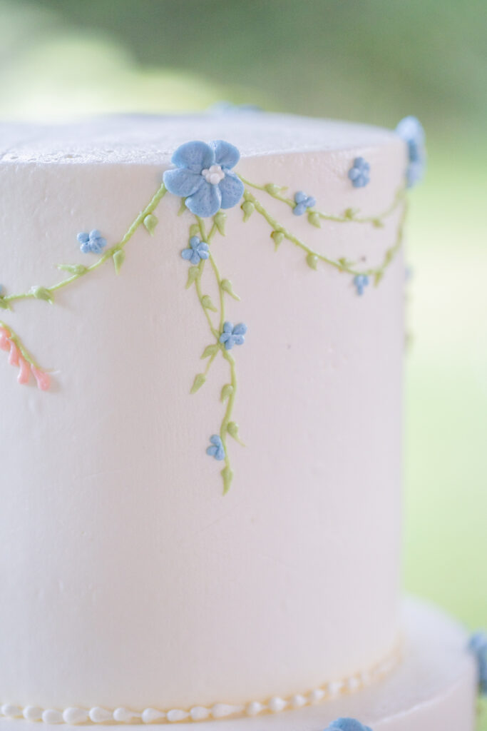 wildflower-wedding-cake