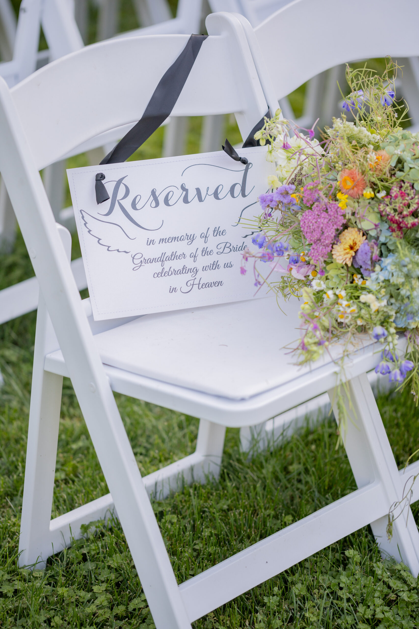 reserved-sign-at-wedding-for-lost-loved-one