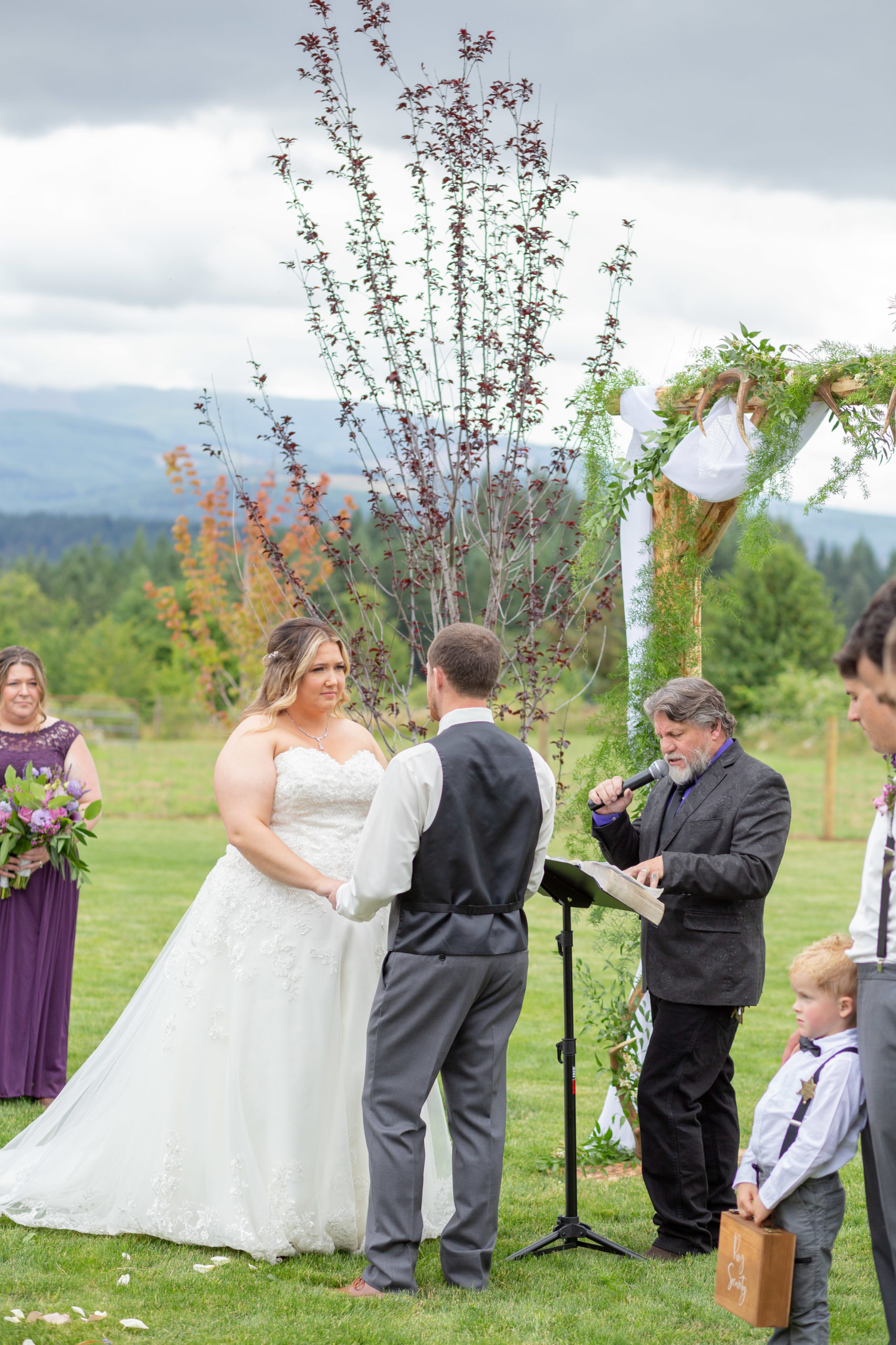 oregon forest wedding