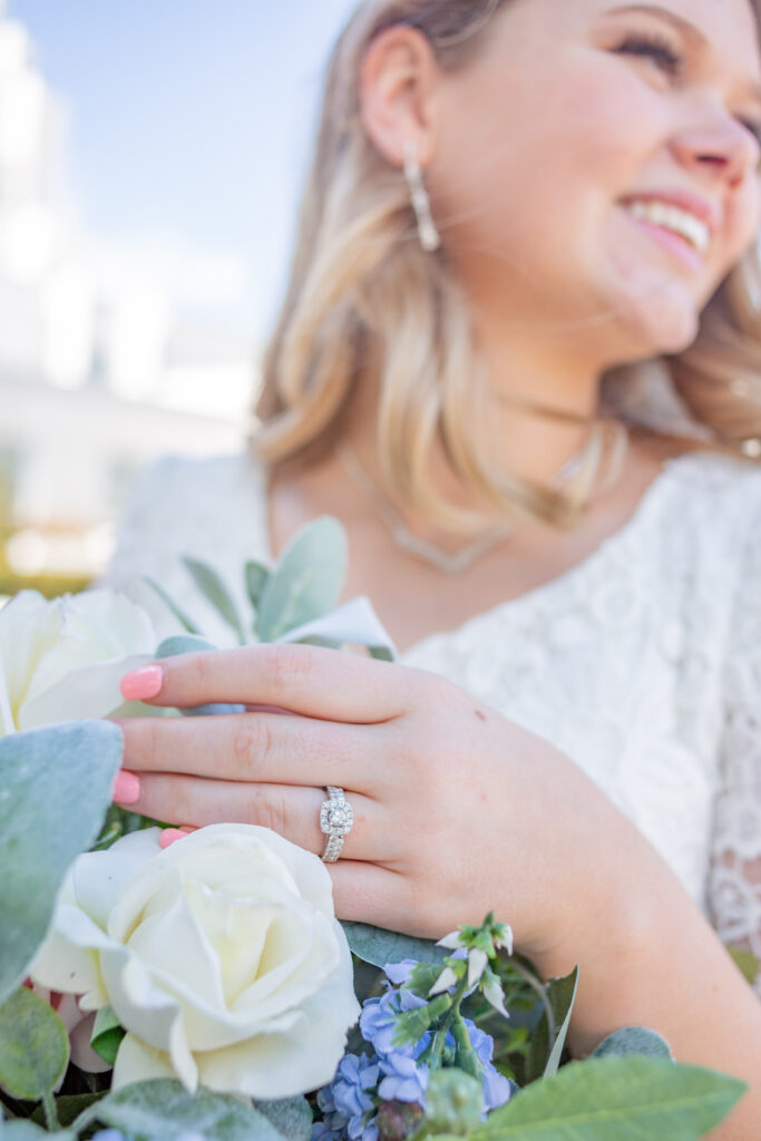bride-ring-and-flowers