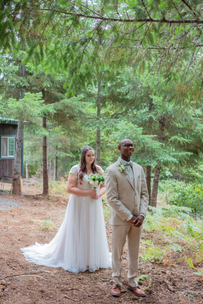 bride-and-groom-first-look