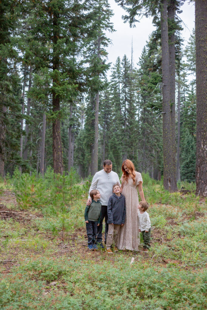 oregon-forest-family-session-photographer